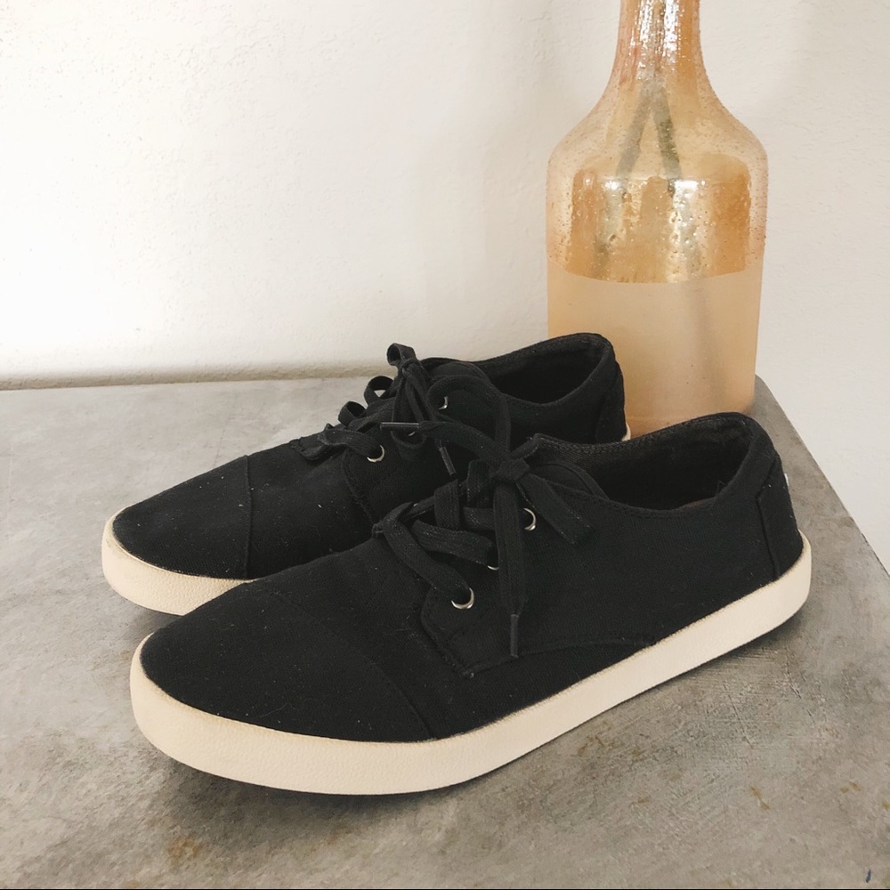 Toms Black Lace Up Sneaker 🖤